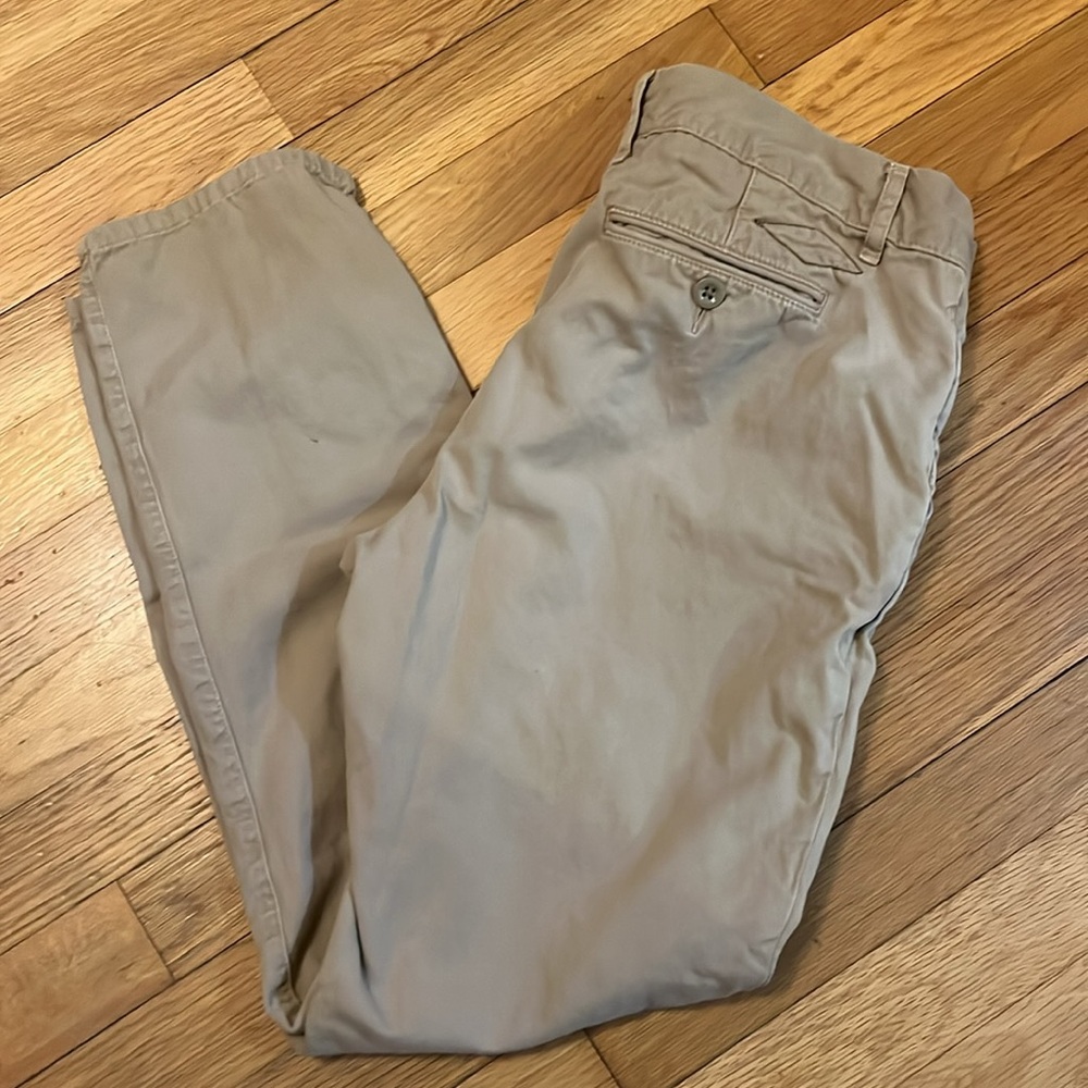 Eddie Bauer Women's Cropped Khaki Pants Sixe 10